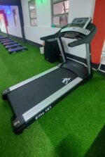 Elite Athlete treadmill - Image 3